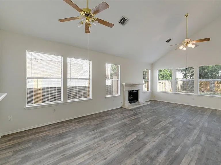 13460 Athens Trl — Photo 6