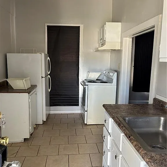 254 Stocking St — Photo 2