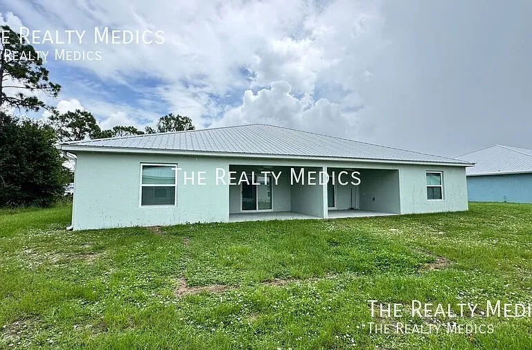 4167 Hammock Rd — Photo 45