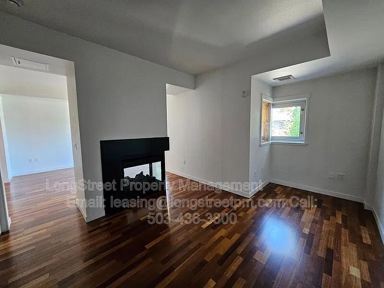 910 SE 42nd Ave #210 — Photo 10