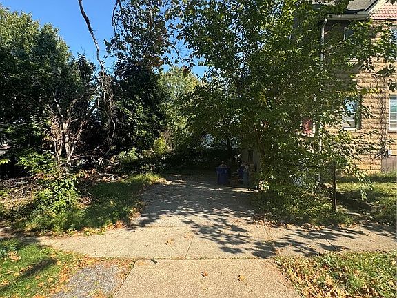 3rd image of 5924 Denison Ave