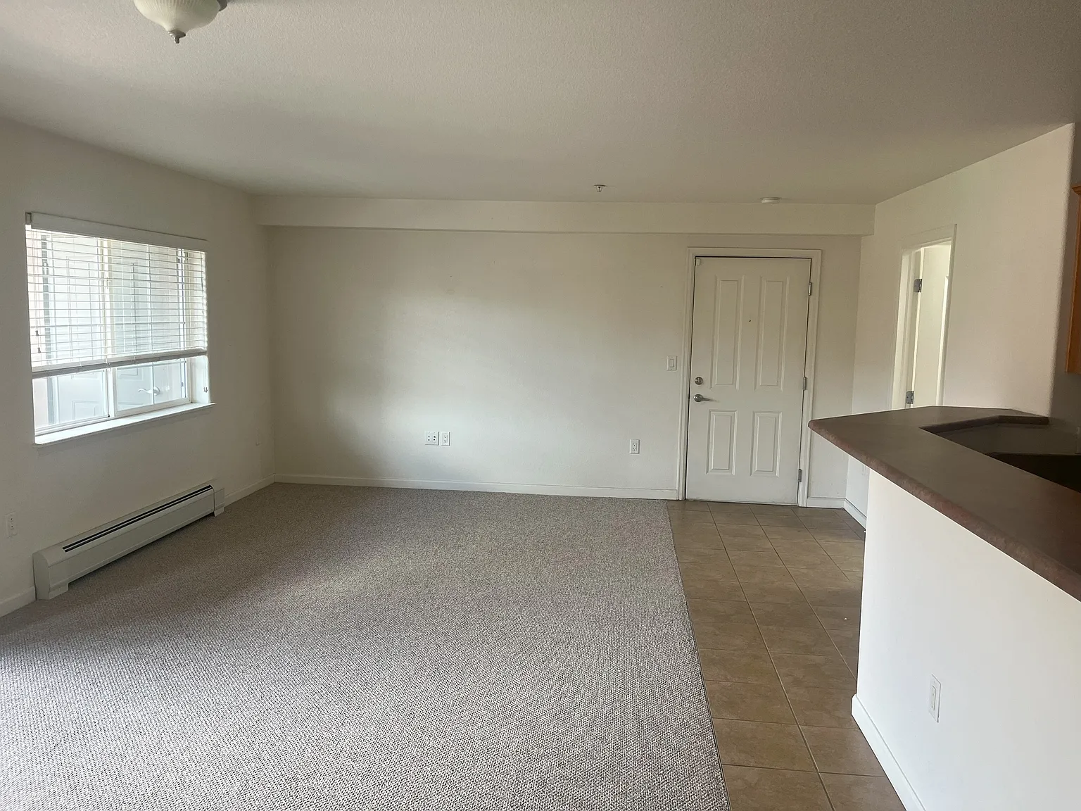 #804 Riverpark Drive - 804 — Photo 2