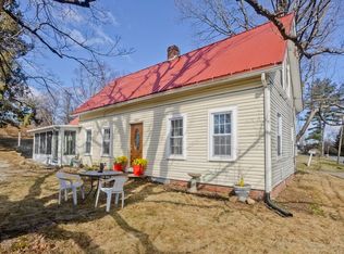 1427 S East St, Amherst, MA 01002