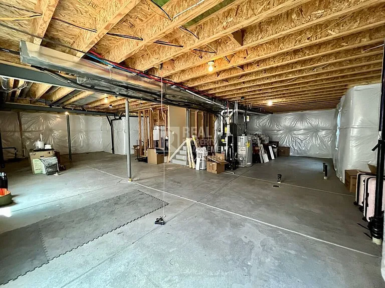 312 Cade St — Photo 13