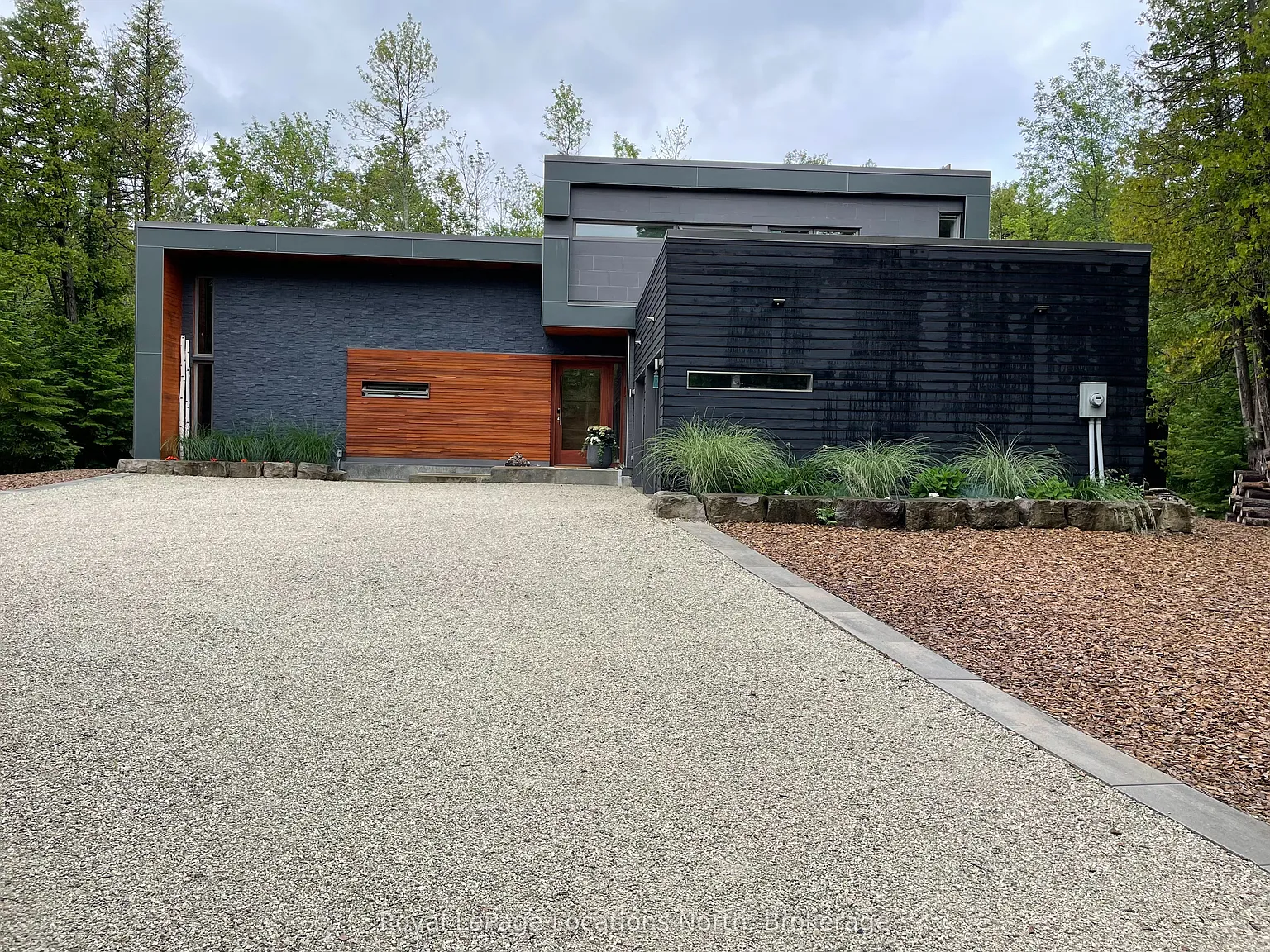 4 bed, $35,000 — Photo 2