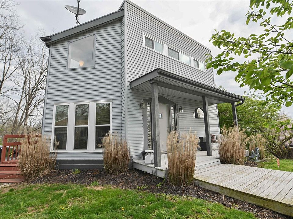 1st image of 888 Beechwood Cir
