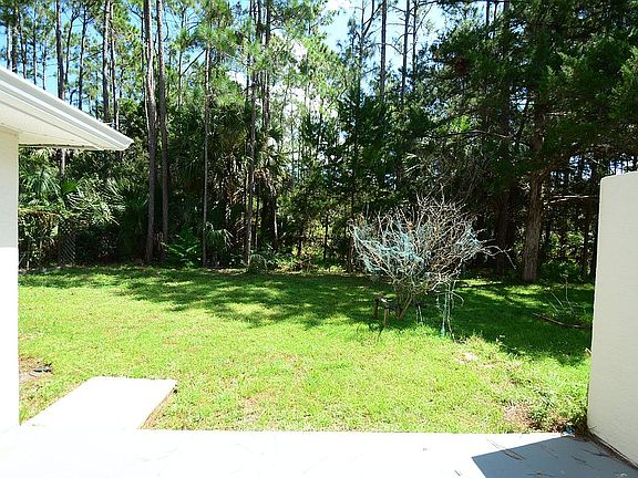 3rd image of 14 Bunker Knolls Ln