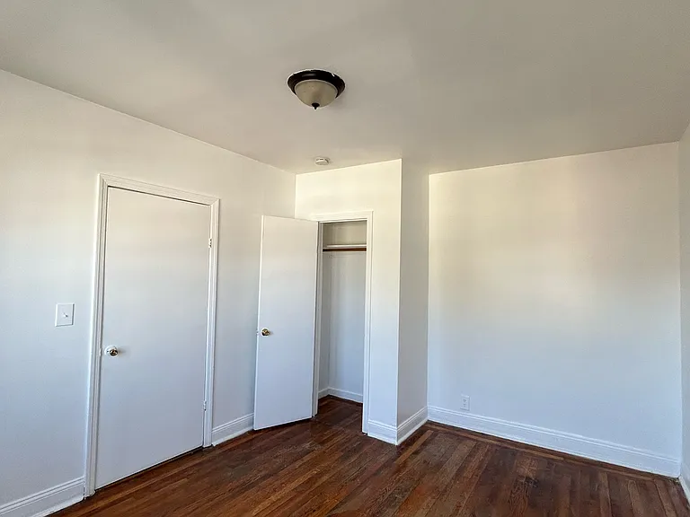 201 Claremont Ave #10 — Photo 7