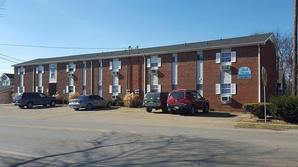 Belle Water Apartments — Photo 1