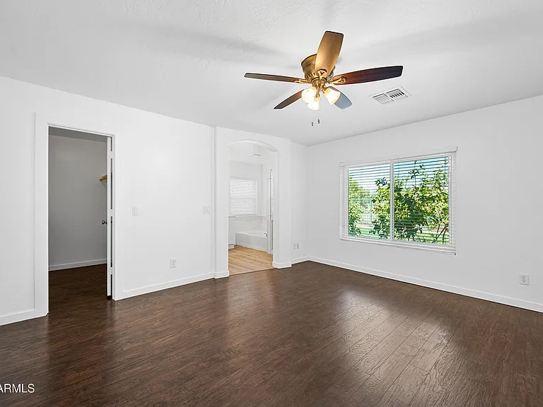 1331 N Kingston St — Photo 16