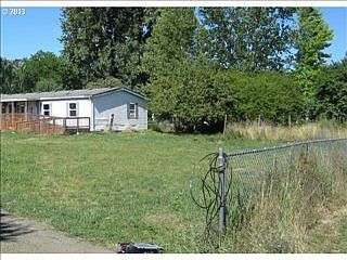 1st image of 352 NE Faulconer St