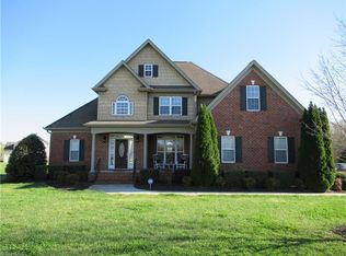 8082 Chilcutt Dr, Browns Summit, NC 27214