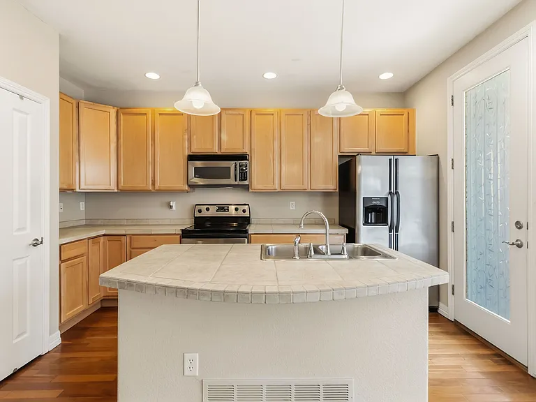 9219 Kornbrust Cir — Photo 12