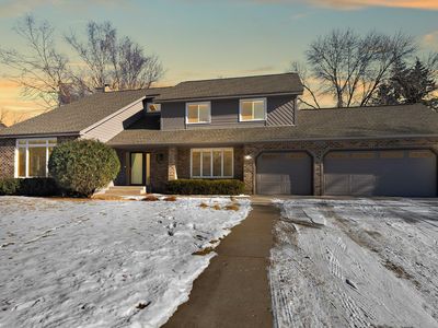 8899 Flesher Cir, Eden Prairie, MN, 55347