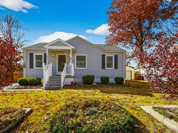 1095 Saint Matthew Dr, Florissant, MO 63031
