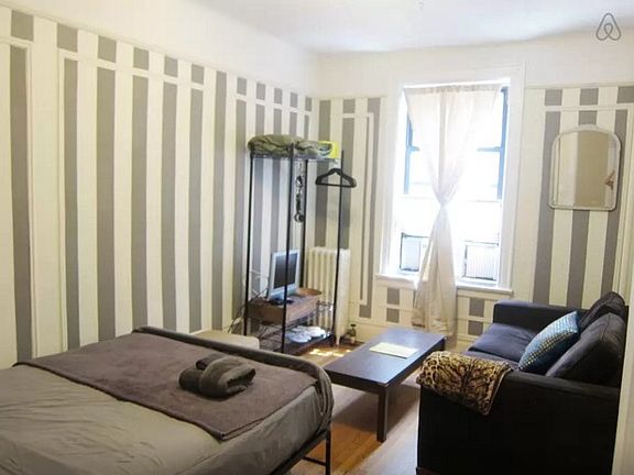 4th image of 3144 33rd St #1