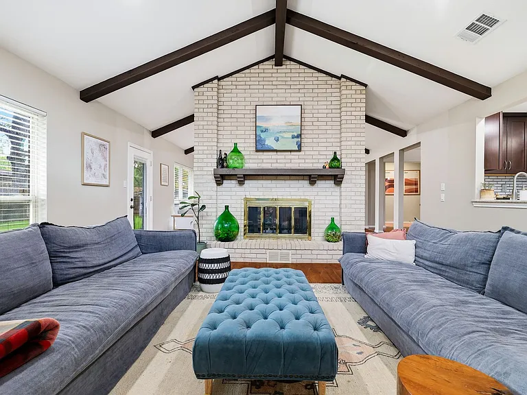 14002 Fairoak Xing — Photo 9