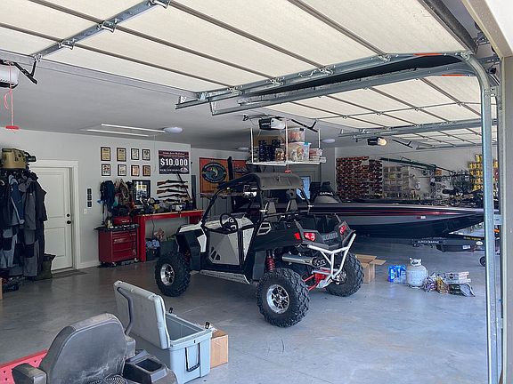 3 car garage 