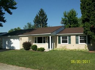 572 Forrest Ln, Troy, OH 45373