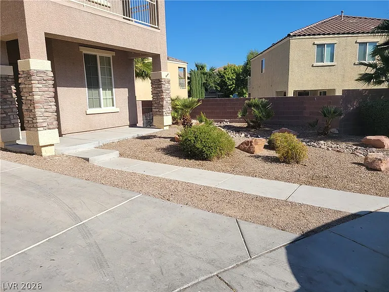 10564 Moultrie Ave — Photo 2