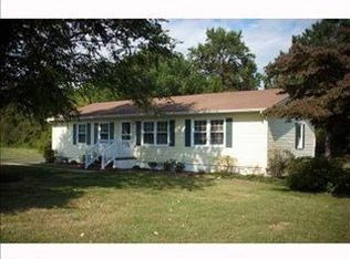 403 Patricks Creek Rd, Yorktown, VA 23692