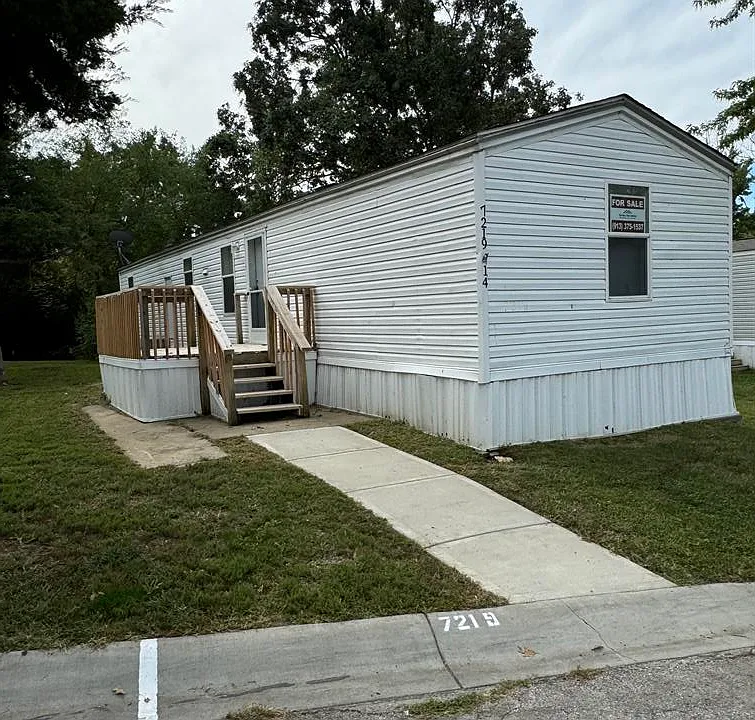 7219 Forest Dr