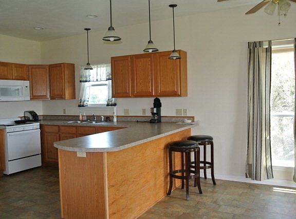 2nd image of 1256 W Bayshore Dr