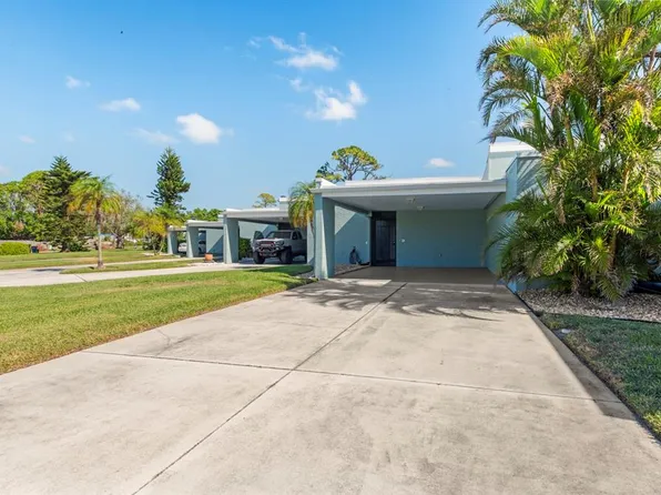 5915 43rd St W, Bradenton, FL 34210