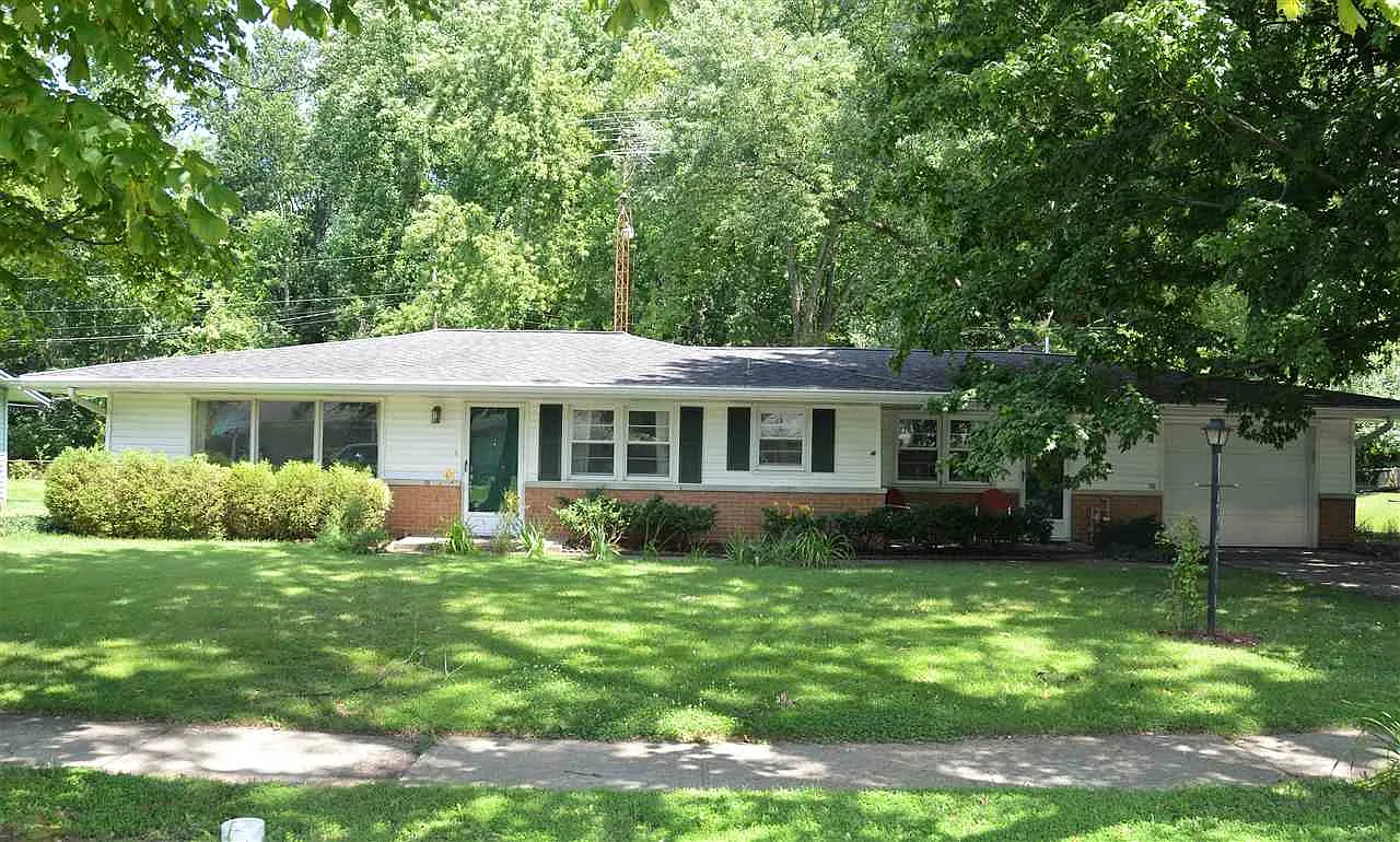 146 E Lawrin Blvd photo 1
