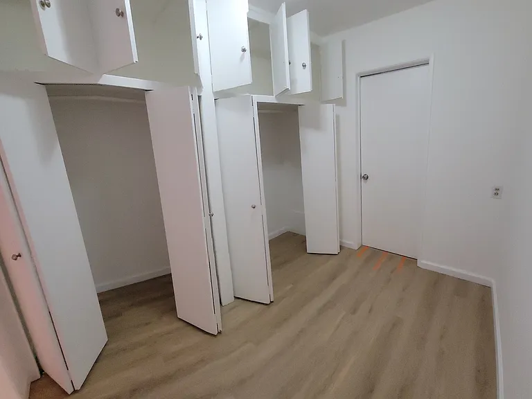 332 N Isabel St #7 — Photo 7