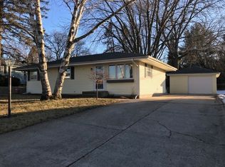 4905 Carol Ct, Rockford, IL 61108