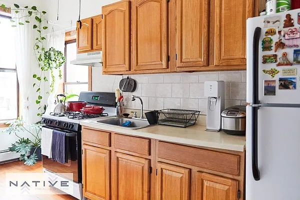 Rented by Native Real Estate LLC | media 10