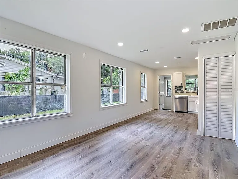 234 N Adams St — Photo 2