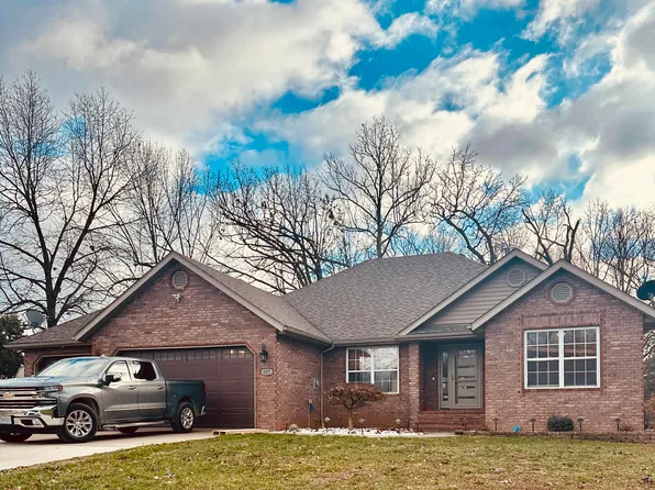 137 Stonebrooke Drive, Marshfield, MO 65706