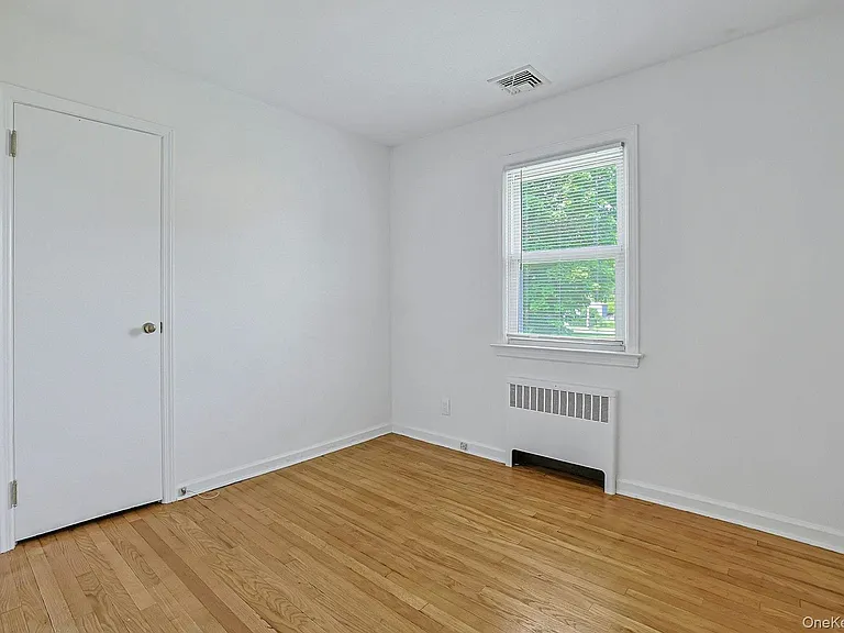 24 Grover Ave — Photo 16