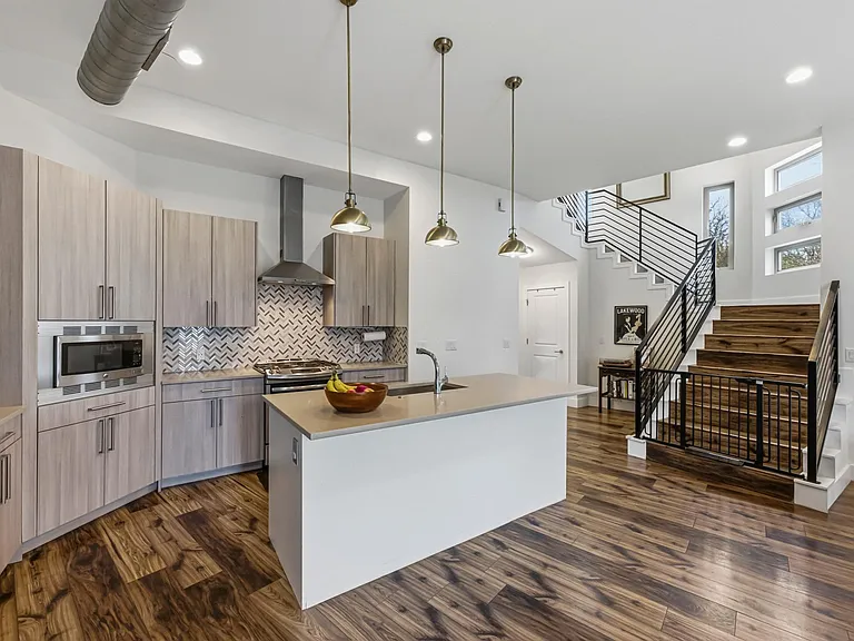1405 Camelot Cir #A — Photo 11