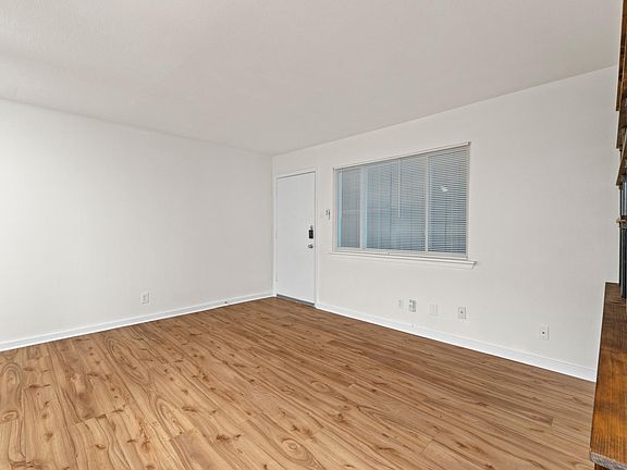 5th image of 2303 E Side Dr APT 211