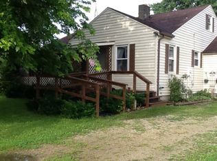 107 S Broad St, Gaston, IN 47342