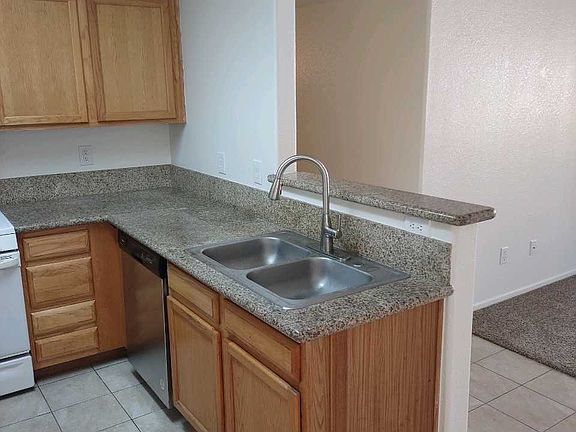 5th image of 3155 Casey Dr Unit 103