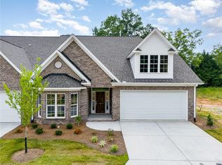3 Asher Ln, Greensboro, NC 27455