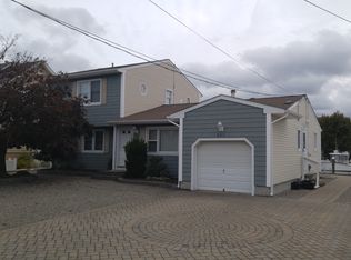 832 Tiller Dr, Forked River, NJ 08731