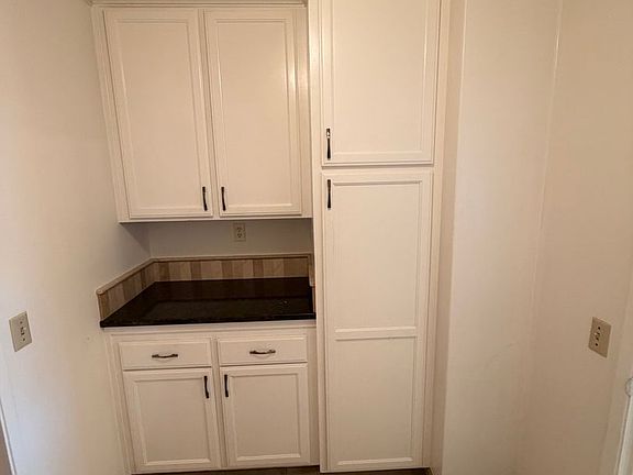 5th image of 204 Ruby Ln