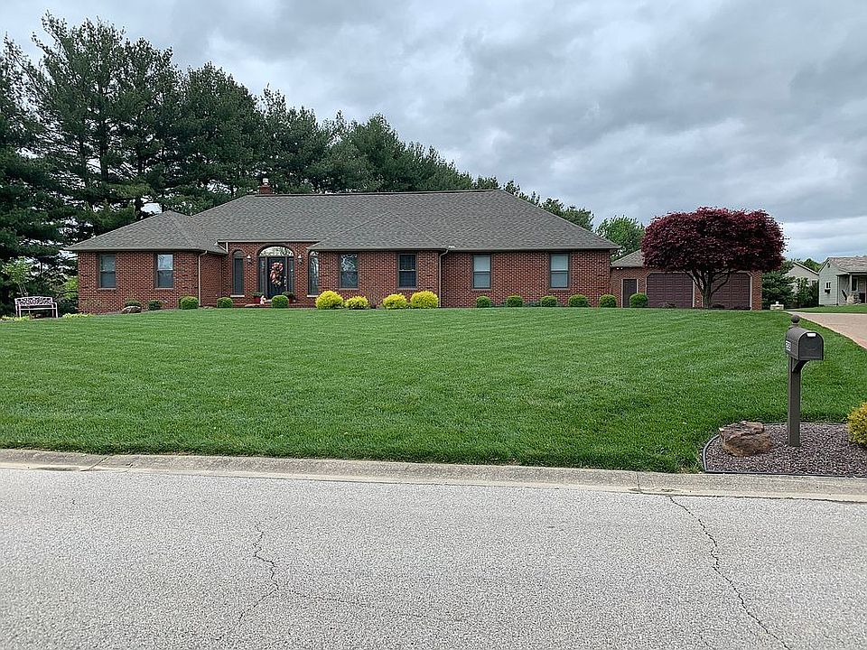 1st image of 208 Hawthorne Dr