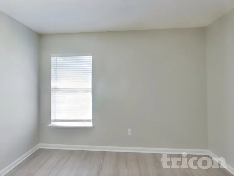 6676 Southern Oaks Dr — Photo 11