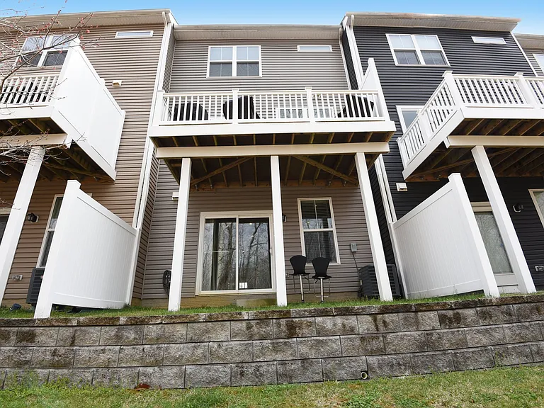 1306 Hawk Hollow Dr — Photo 32