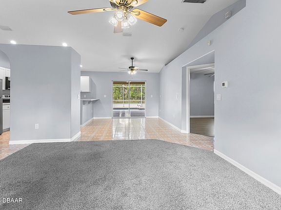 3rd image of 120 Point Of Woods Dr
