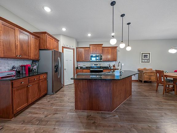 3rd image of 6230 Boulder Ridge Dr