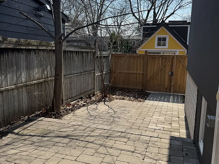 40 Bond St — Photo 21