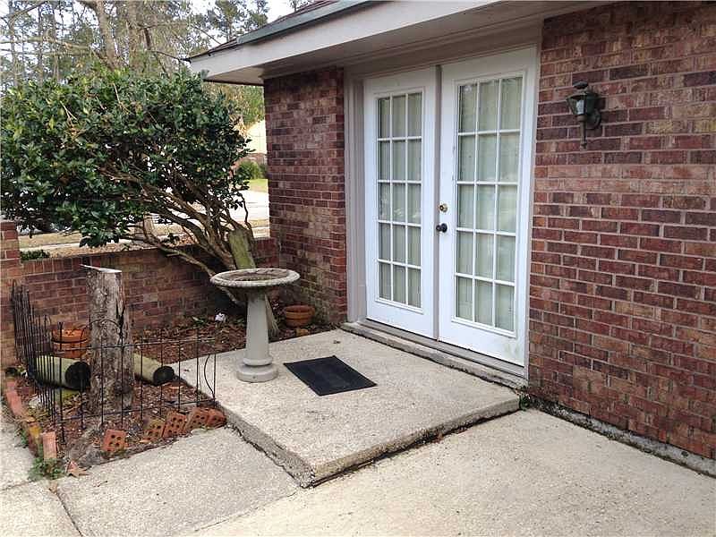 1st image of 132 Stratford Dr