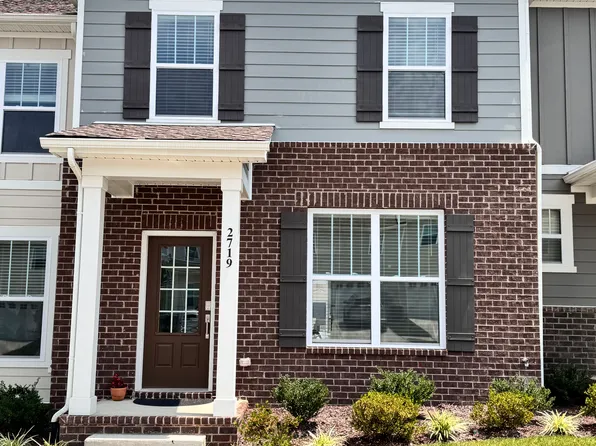 2719 Fordham St, Columbia, TN 38401